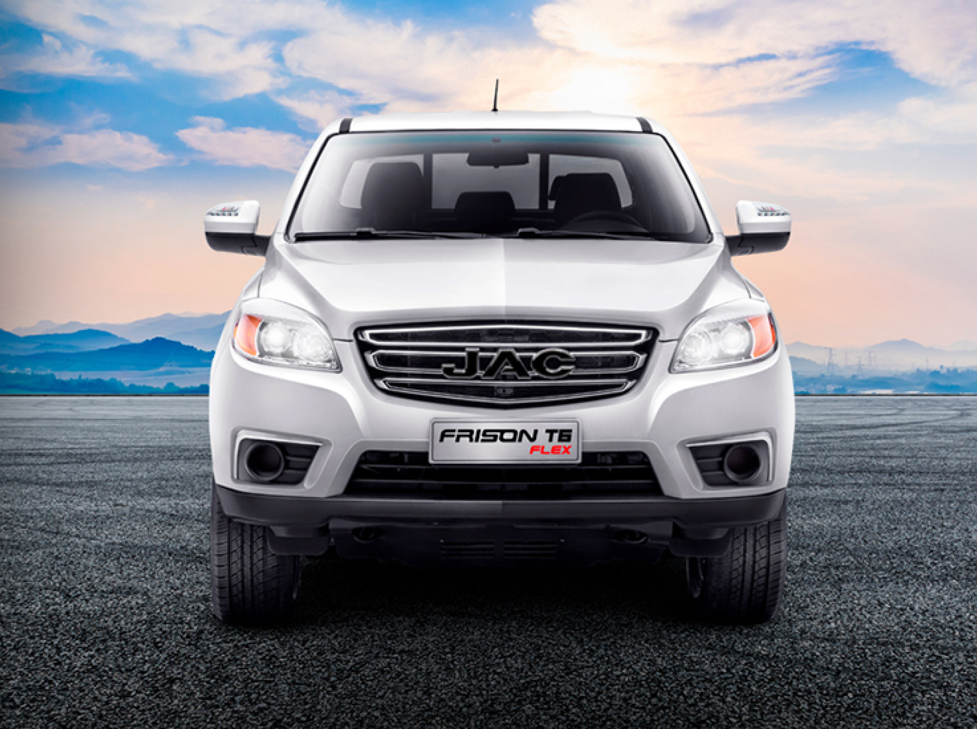 Potencia de 174 HP y Torque de 214 LB-PIE 