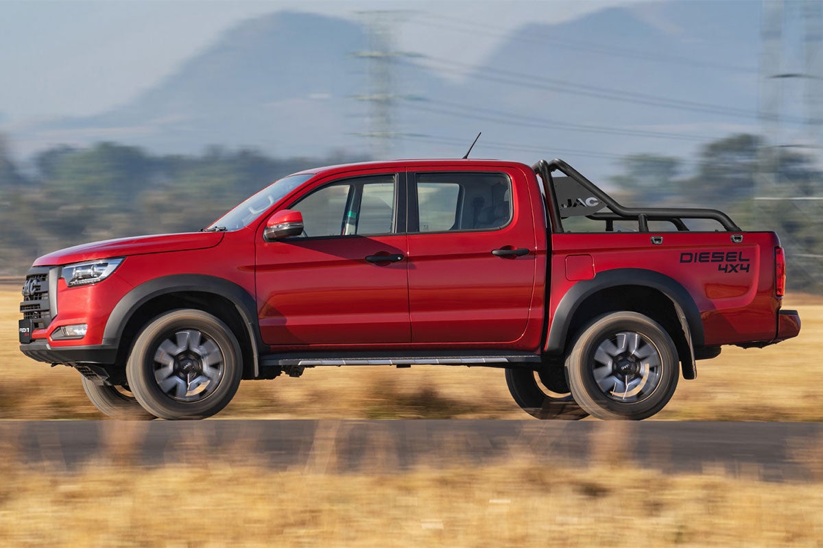 Potencia de 172 HP y Torque de 207 LB-PIE